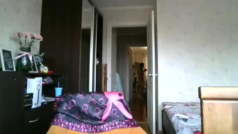 angelinalove28 online show from November 3, 2025, 7:53 am