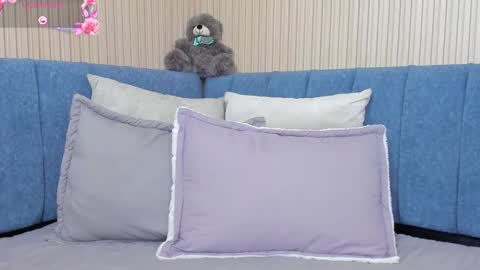 angeline online show from September 25, 2025, 12:09 pm