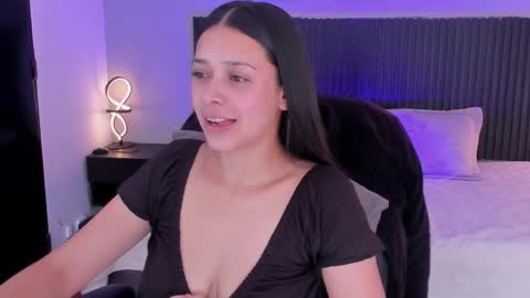 angeline_davies online show from December 5, 2024, 3:50 pm