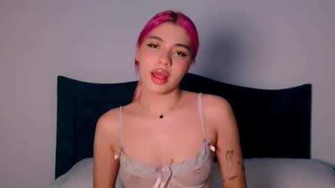 Angelinhaa  online show from November 24, 2025, 6:18 pm