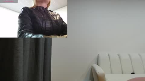 angelita_success online show from December 16, 2025, 1:32 am