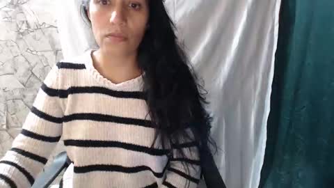 angela online show from November 10, 2025, 1:15 am