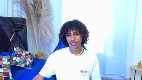 Angel online show from December 4, 2025, 9:12 pm