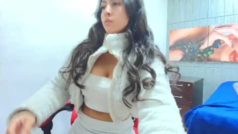 Angell cooper8 online show from April 1, 2026, 12:17 pm