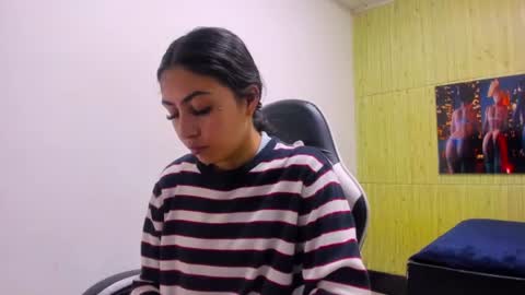 Snapshot of angell_cooper8 chatting on July 9, 2026, 12:20 pm Angell cooper8 online show from July 9, 2026, 12:20 pm