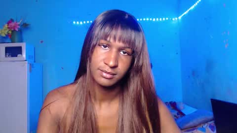 Danielle online show from October 16, 2025, 7:04 pm