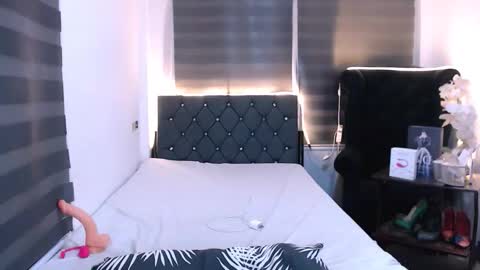 angella_dior online show from September 20, 2025, 5:03 pm