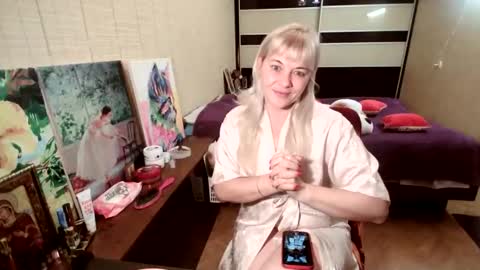 angelleah online show from October 12, 2025, 6:34 am