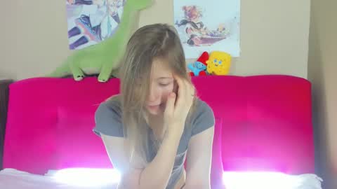 angellery online show from November 12, 2025, 11:10 am