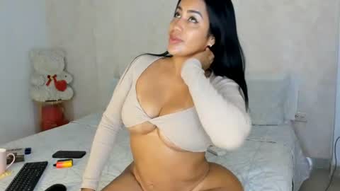 Snapshot of angellysugar_ chatting on August 1, 2026, 12:59 pm Angelly online show from August 1, 2026, 12:59 pm