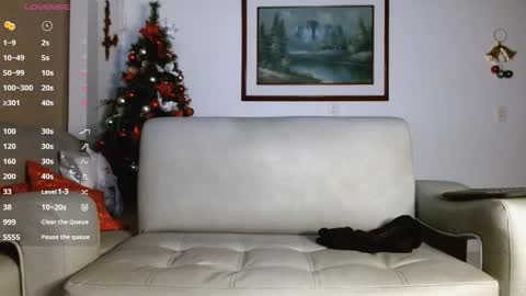 Angelm888-  online show from December 4, 2025, 4:55 am