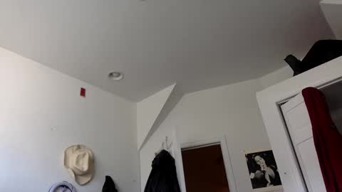 Angel online show from November 12, 2025, 6:30 pm