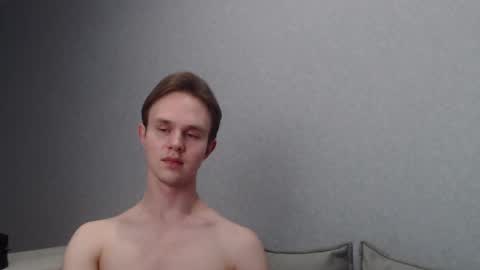 Angel online show from February 3, 2025, 6:39 pm