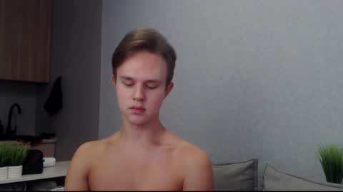 Angel online show from October 5, 2025, 7:39 am