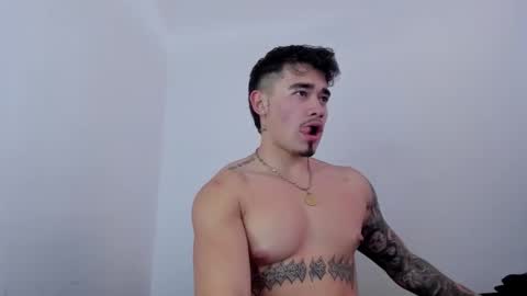 Angel Fox online show from September 15, 2025, 7:47 pm