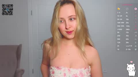  Im Chloe  i do FLASH BOOBS for new fan club online show from March 4, 2026, 10:16 pm