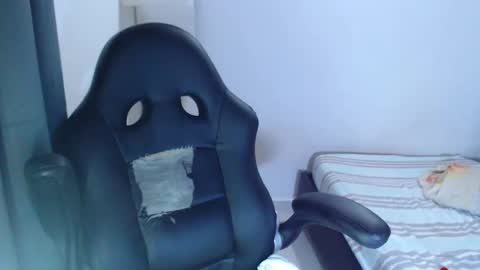 IG angie dreamgirl01 online show from February 14, 2025, 10:36 pm