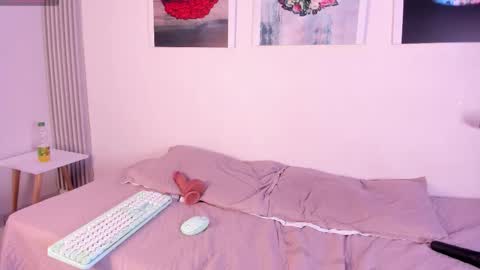 angy_avila online show from December 21, 2025, 3:57 am