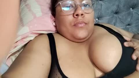 Snapshot of angy_ro12 chatting on July 8, 2026, 3:22 am angy online show from July 8, 2026, 3:22 am