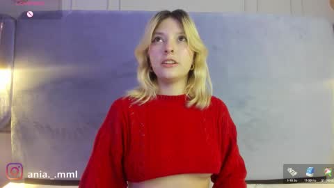 Ania online show from September 18, 2025, 8:11 pm