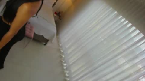 Snapshot of anierouse chatting on May 27, 2026, 12:02 pm ROUSE online show from May 27, 2026, 12:02 pm