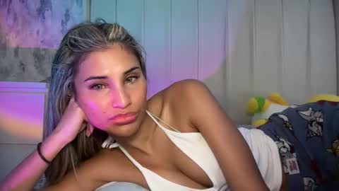 Snapshot of aniishaa chatting on February 10, 2026, 10:52 am anisha online show from February 10, 2026, 10:52 am