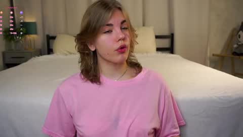 AnishaVivo online show from April 21, 2026, 12:33 pm