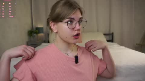 AnishaVivo online show from April 23, 2026, 12:26 pm