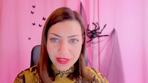 Anni online show from November 26, 2025, 6:47 am