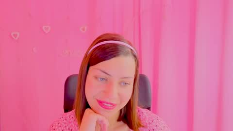 Anni online show from April 14, 2026, 1:17 pm