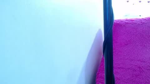 ana independent model online show from February 26, 2025, 4:36 am