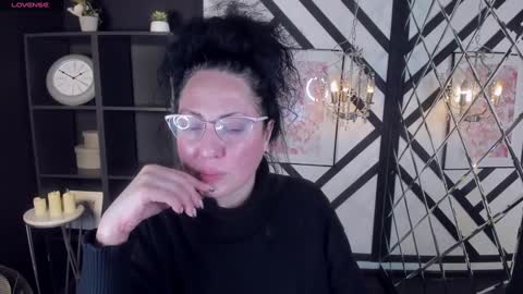 Anita online show from January 17, 2025, 9:17 pm