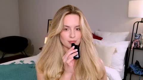 Anita online show from October 25, 2025, 9:50 am