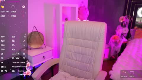 Anita online show from November 1, 2025, 6:43 pm