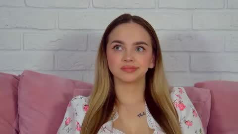 AnitaVenture online show from April 20, 2026, 4:26 am