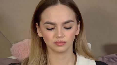 AnitaVenture online show from April 22, 2026, 4:37 am