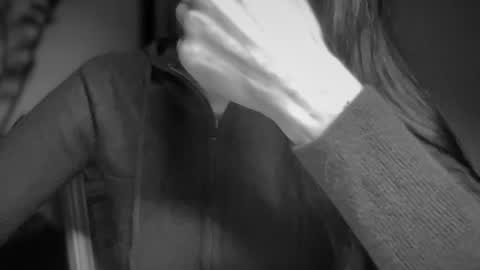 Anje online show from March 8, 2025, 8:03 pm