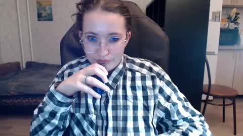 Snapshot of ankey_rayah chatting on October 22, 2025, 4:29 pm Nameless online show from October 22, 2025, 4:29 pm