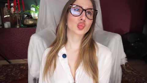 Ann online show from October 17, 2025, 2:19 pm