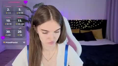 Snapshot of ann_woood chatting on July 28, 2026, 4:50 pm ann_woood online show from July 28, 2026, 4:50 pm