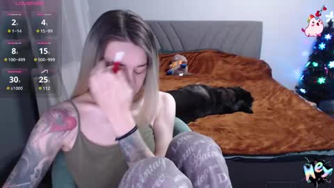 Anadirectgirl online show from December 11, 2024, 11:19 am