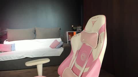 Snapshot of anna_belle3 chatting on February 14, 2025, 10:07 am AnnaThe next stream is tomorrow online show from February 14, 2025, 10:07 am