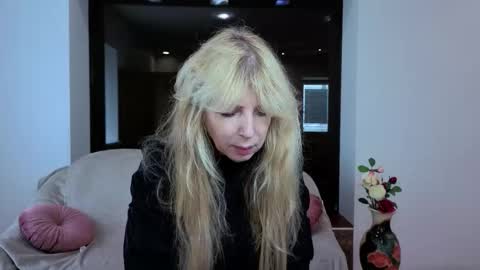 Anna Ditrih online show from September 12, 2025, 12:05 pm