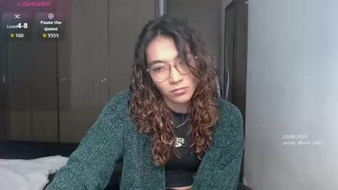 Anna online show from September 22, 2025, 3:25 pm