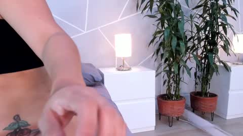 Snapshot of anna_joness chatting on January 7, 2025, 4:05 pm Anna online show from January 7, 2025, 4:05 pm