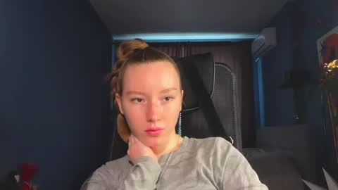 Anna online show from April 24, 2026, 1:13 pm