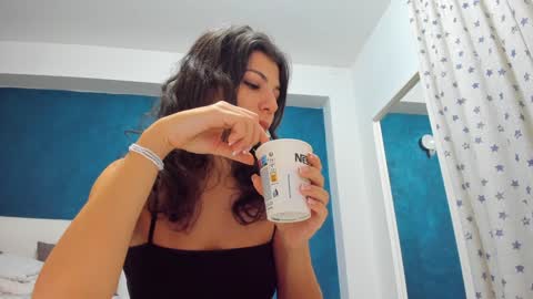 Snapshot of anna_lewis chatting on February 3, 2025, 7:18 am Anna online show from February 3, 2025, 7:18 am