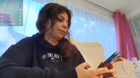 Snapshot of anna_lewis chatting on September 25, 2025, 7:01 am Anna online show from September 25, 2025, 7:01 am