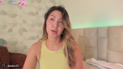 Ana Lucia online show from September 26, 2025, 9:52 pm