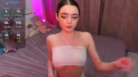 Anna online show from March 4, 2025, 3:59 pm